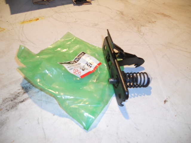 Bonnet Catch  <b></b>(Brand New<b></b>)