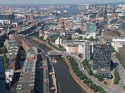 Hamburg.Speicherstadtzollkanal.2010.wmt.jpg